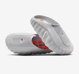 Nike Mind 001 Men’s pregame mules ** SIZE 13**