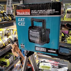Makita XRM08B Bluetooth Job Site Speaker