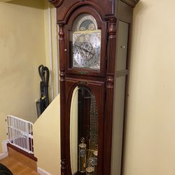 Howard Miller Clock 