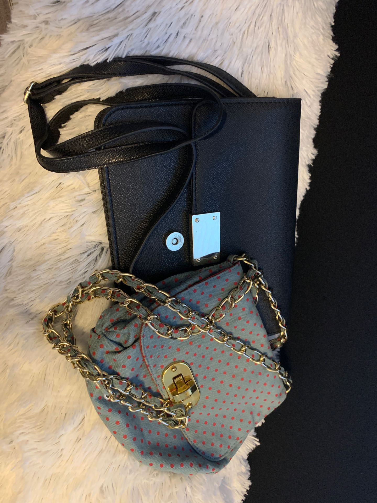 2 crossbody bags