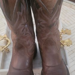 Ariat  Boots  Size 9B
