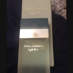 Dolce & Gabbana light blue spray perfume