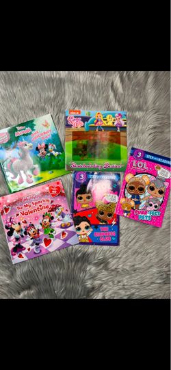 Bundle of Minnie mouse,  sunny day, lol surprise paper back books. 5 books included, normal wear to outer covers. $10