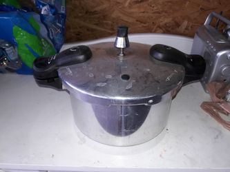 Pressure cooker