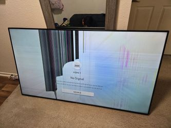 BROKEN Samsung 70" TV