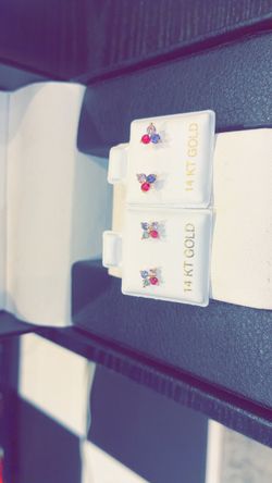 14kt Gold Earings ScrewBacks