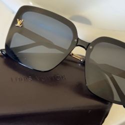Sunglasses 