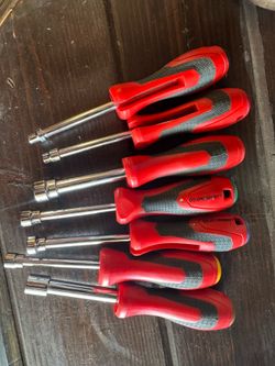 Crescent nut drivers