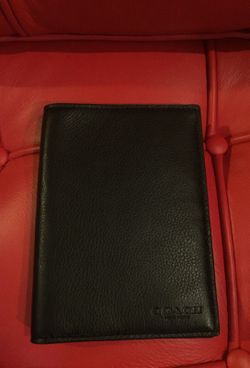 COACH Passport Case In Refined Pebble Leather Black