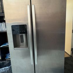 Kenmore Side/Side Refrigerator 
