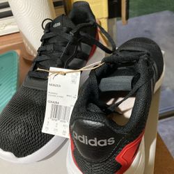 New Adidas shoes 9.5 Size 
