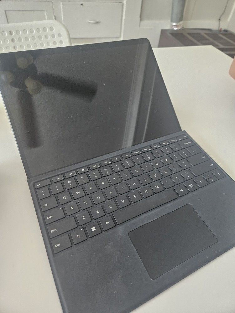 Surface Pro 9 w Keyboard
