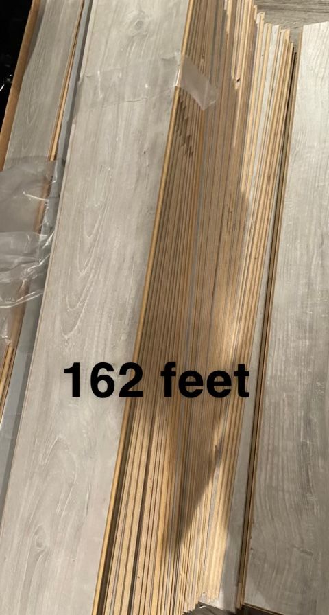 Laminate Flooring Waterproof $1 -$2 Ft