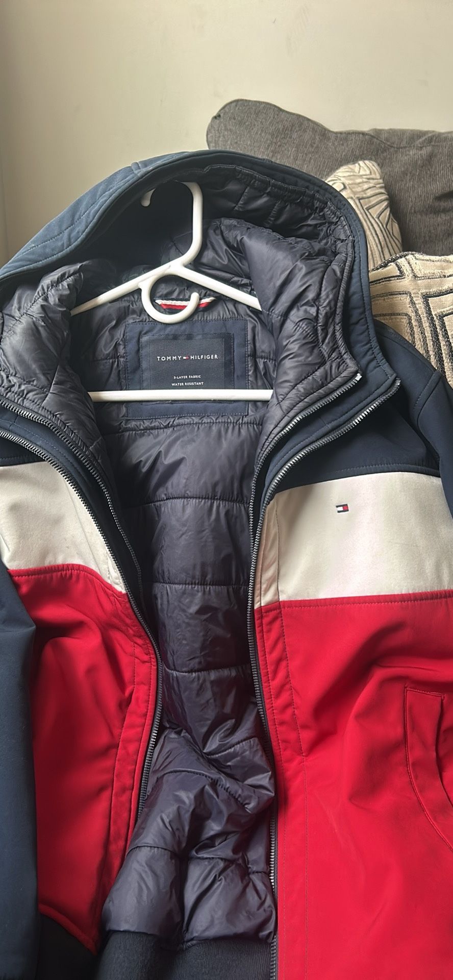 2 tommy hilfiger