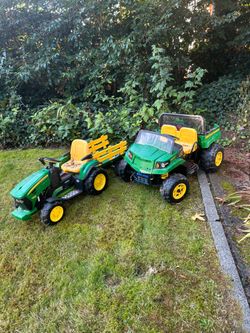 Pair of john deer  toys for kids