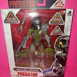 Hunter Series Predator Collection FIGURE