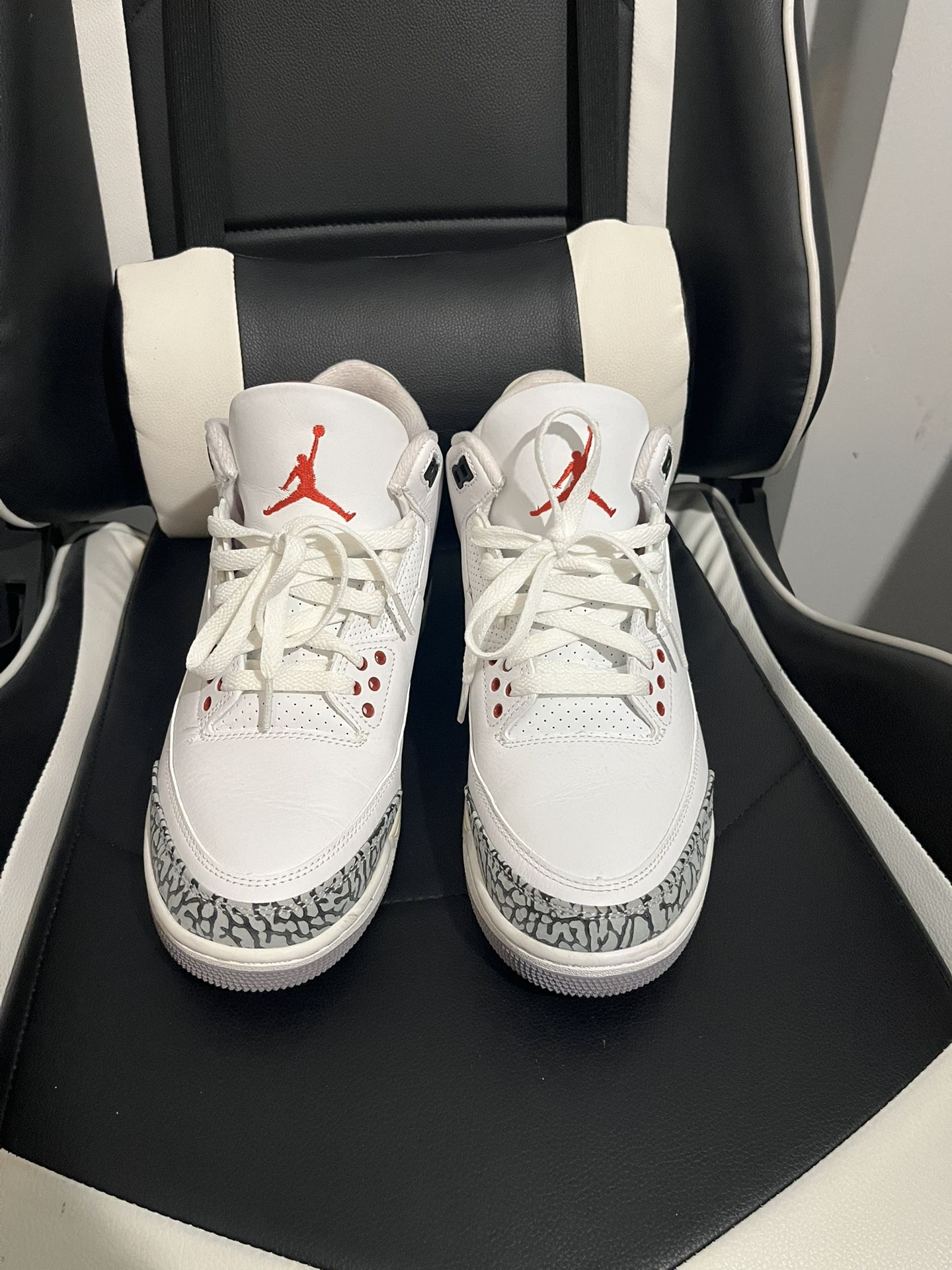 Nike Air Jordan White Cement 3 Size 9.5
