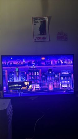 Roku  crew flatscreen 50 inch