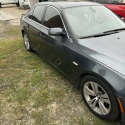 2010 BMW 525I