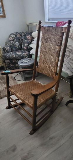 2 rocking chairs