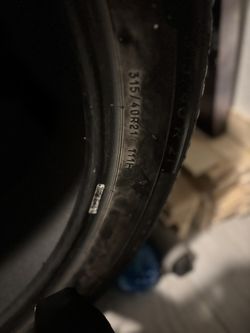 Tire 315 40 R21