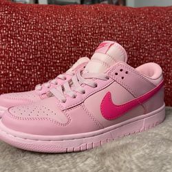 Nike Dunk Triple Pink  Sz7  Mothers Day 🌸 🌸 🌸