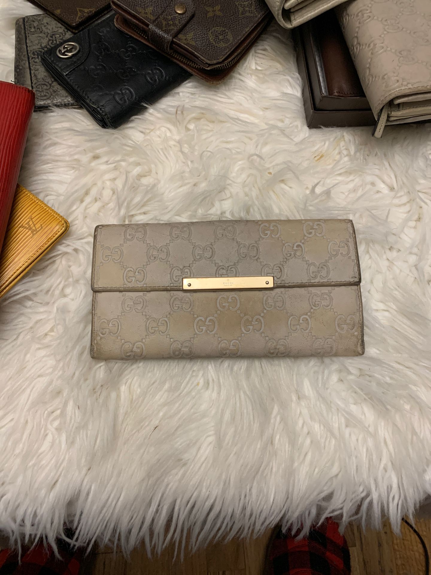 Authentic Gucci wallet