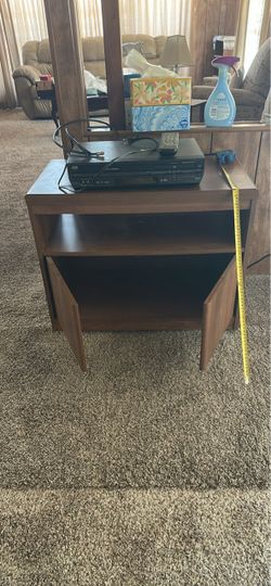 Three layer bookshelf, 3 feet tall