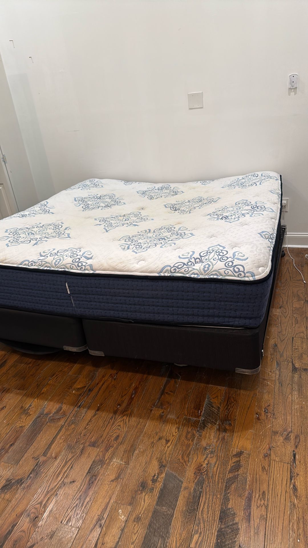 Used King Size Mattress And Frame
