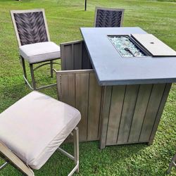 Patio Table And Chairs With fire pit 