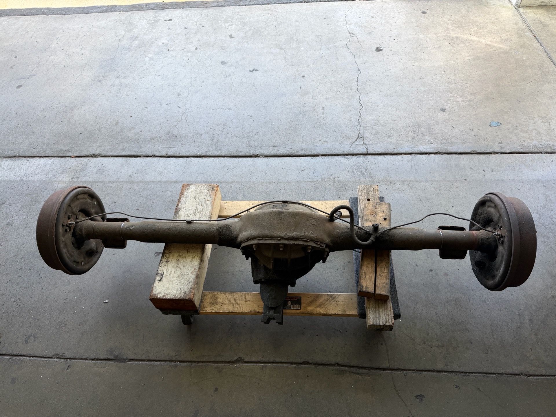 65-6 Mustang V8 Rear End
