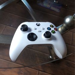 Xbox Controller Color White It Has Drift Stick But It Still Works
