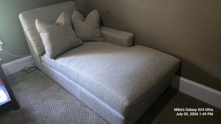 Chase Lounges
