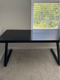 Black Computer Desk/Workstation Table