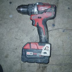 M18 Milwaukee Drill With Xc 4.0 Battery