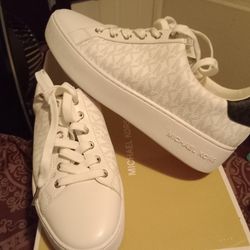 Michael Kors Women's Shoes 8 .5