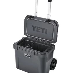 YETI ROADIE 32 WHEELED COOLER 
