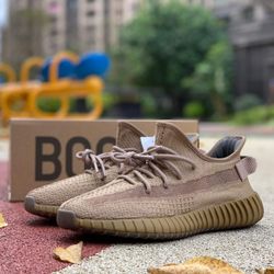 Yeezy Boost 350 V2 ‘Earth’  🪨🌲🌲🪨