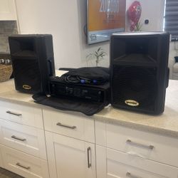 Speakers And Amplifier 