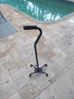 Cane with sturdy bottom 4 leg