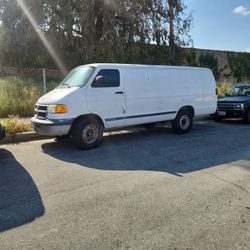 2001 Dodge Ram Van