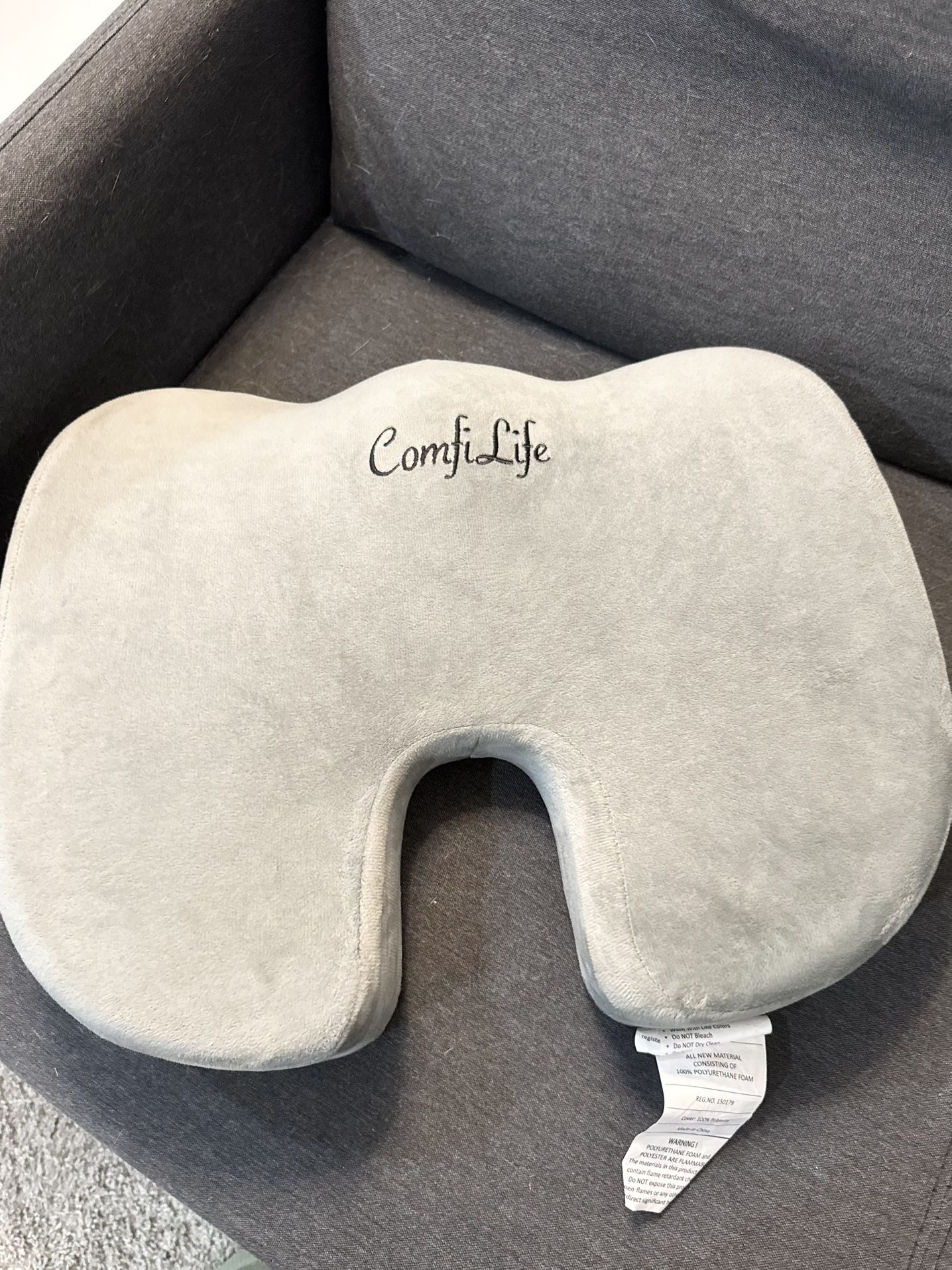 ComfiLife Gel Enhanced Seat Cushion โ Barely Used