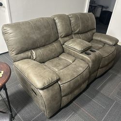 Dual Recliner Loveseat 