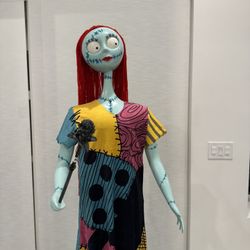 Disney Life Size 6ft Singing Sally Prop- Sings & Moves Head