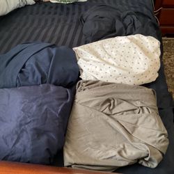 Assorted Queen polyester fitted Bed Sheet barely used $5 each