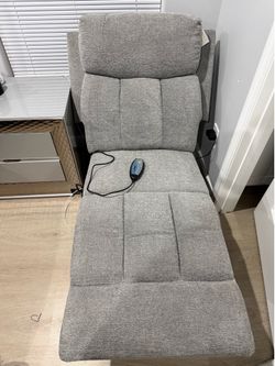 Single Reclining massage chair