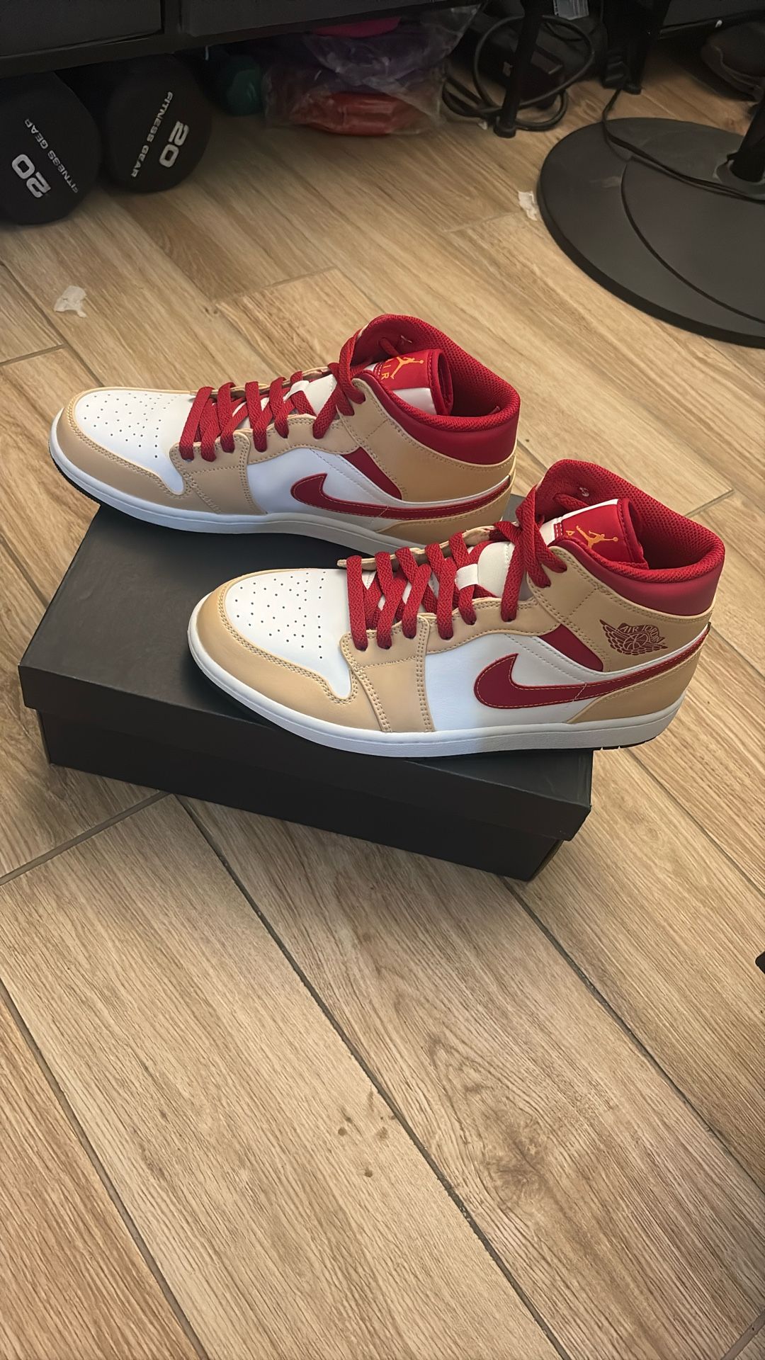 Air Jordan 1 Mid Light Curry Cardinal Red