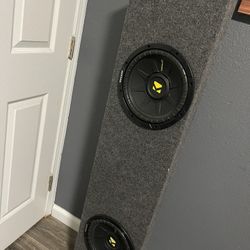 Jl Audio And Subwoofer kicker 10s 