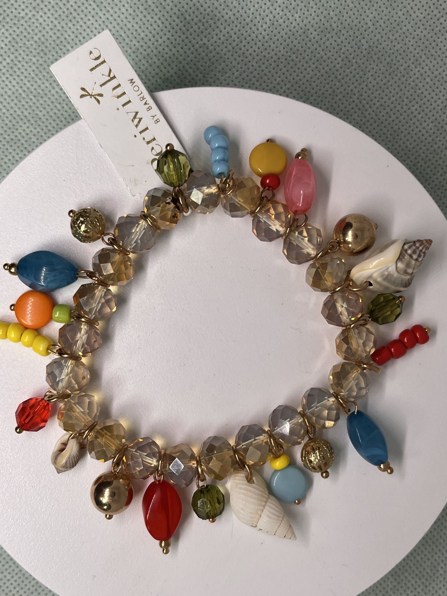 Beads & Seashell Multicolored Bracelet. 