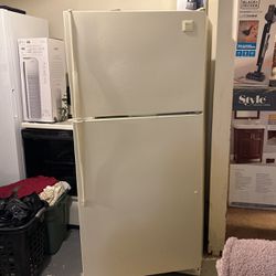 Refrigerator for Sale $125.00